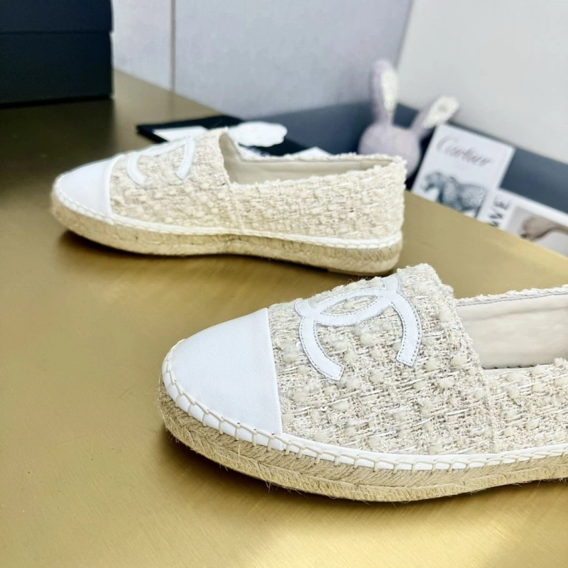 Stylish Chxnxl Flat Shoes 131684