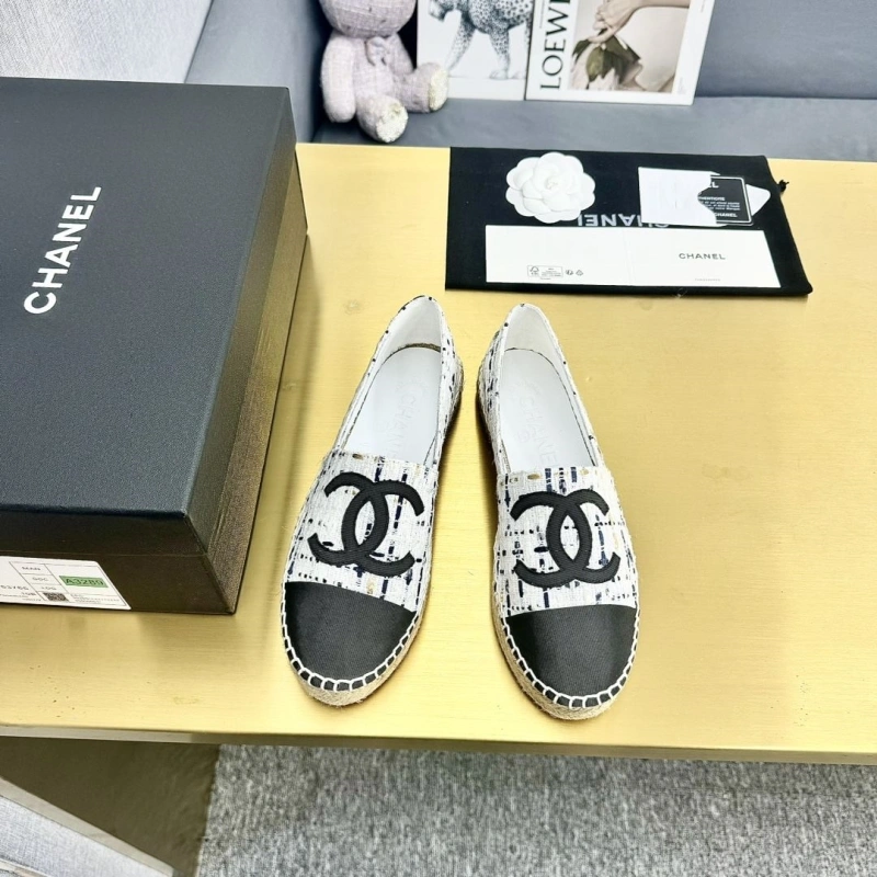 Sleek Chxnxl Flat Shoes 131680