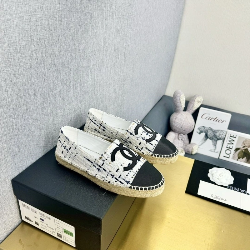 Sleek Chxnxl Flat Shoes 131680