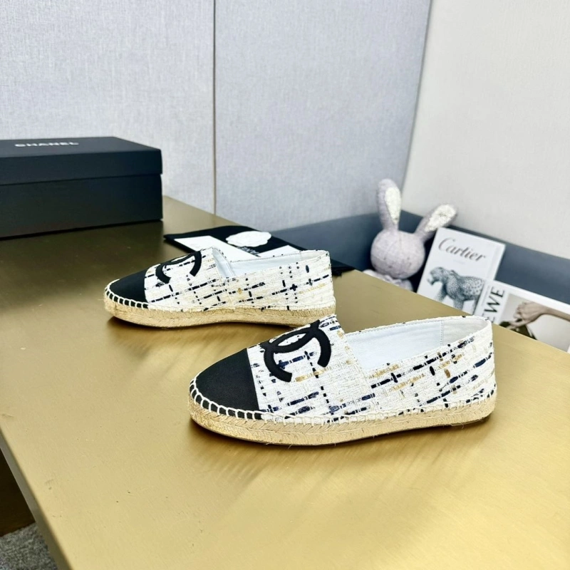 Sleek Chxnxl Flat Shoes 131680