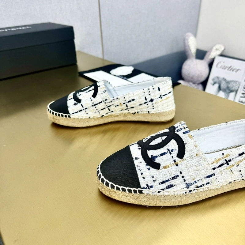 Sleek Chxnxl Flat Shoes 131680
