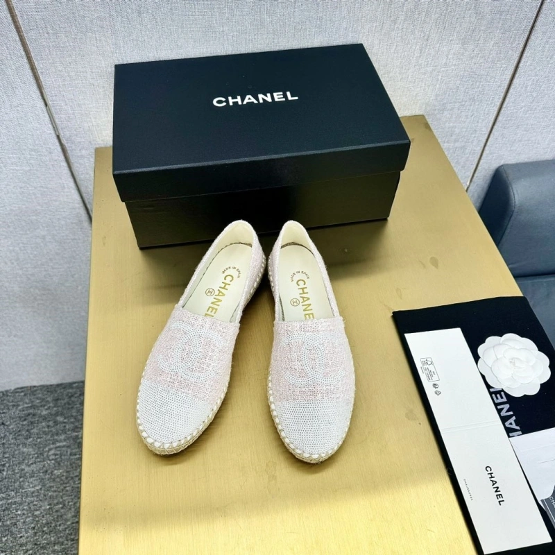 Resilient Chxnxl Flat Shoes 131673
