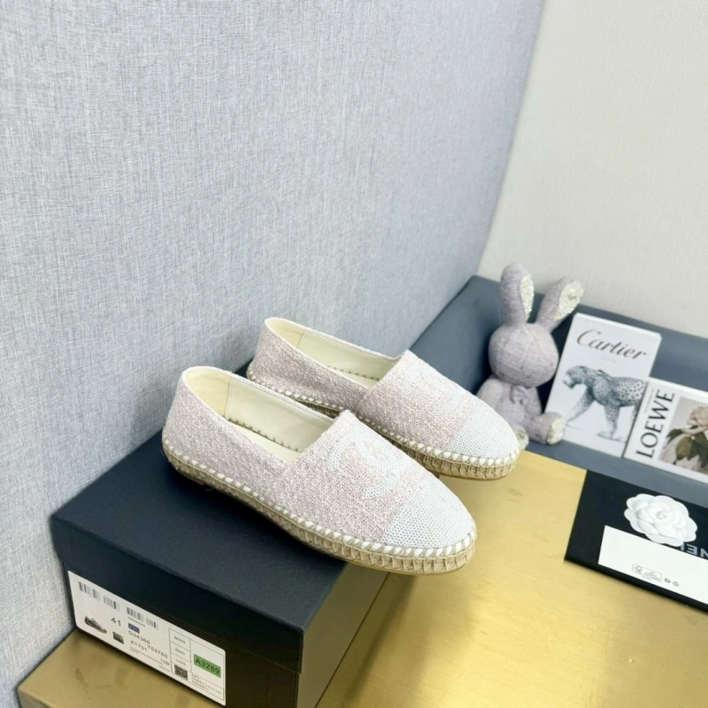 Resilient Chxnxl Flat Shoes 131673