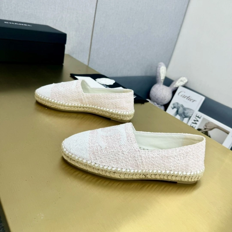 Resilient Chxnxl Flat Shoes 131673