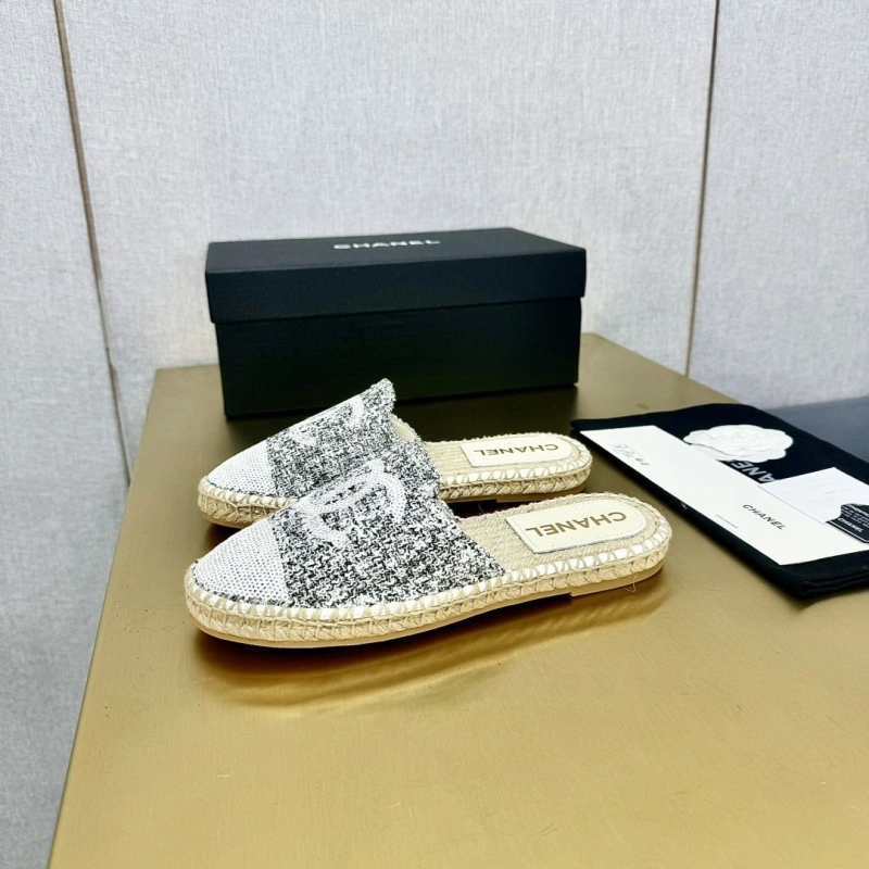 Reliable Chxnxl Slippers 130351