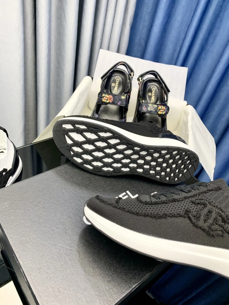 Efficient Chxnxl Sneakers 132055