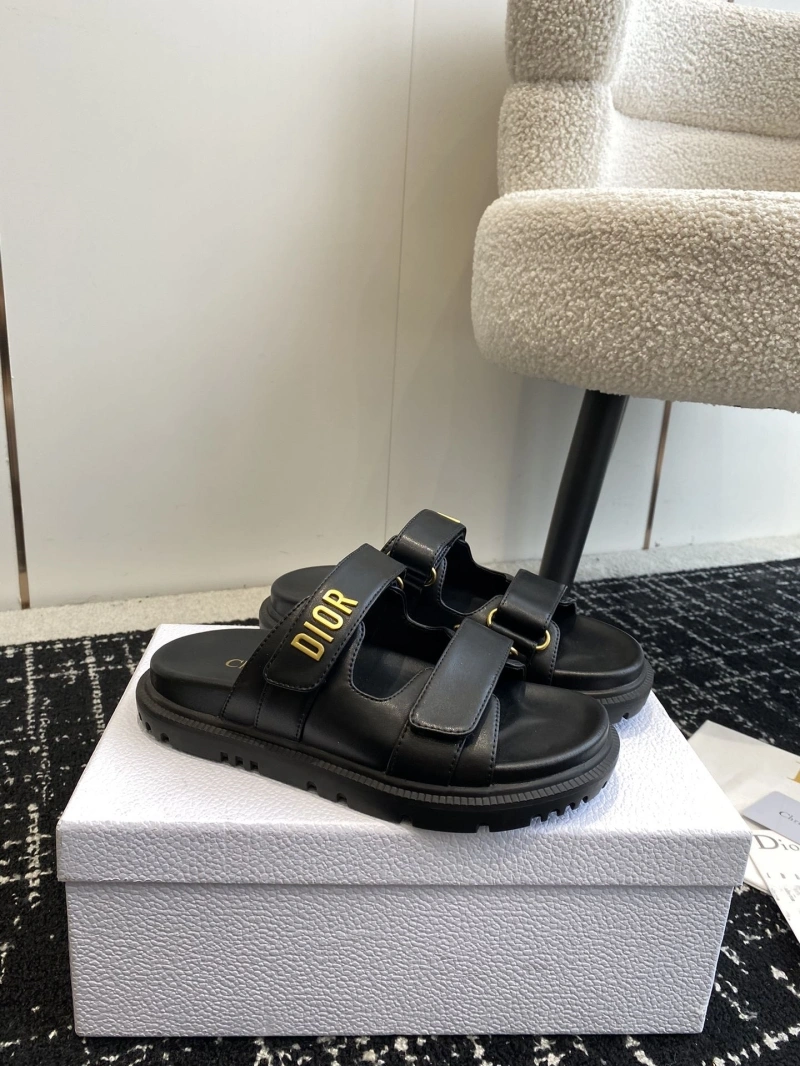 Reliable Chxnxl Slippers 130372