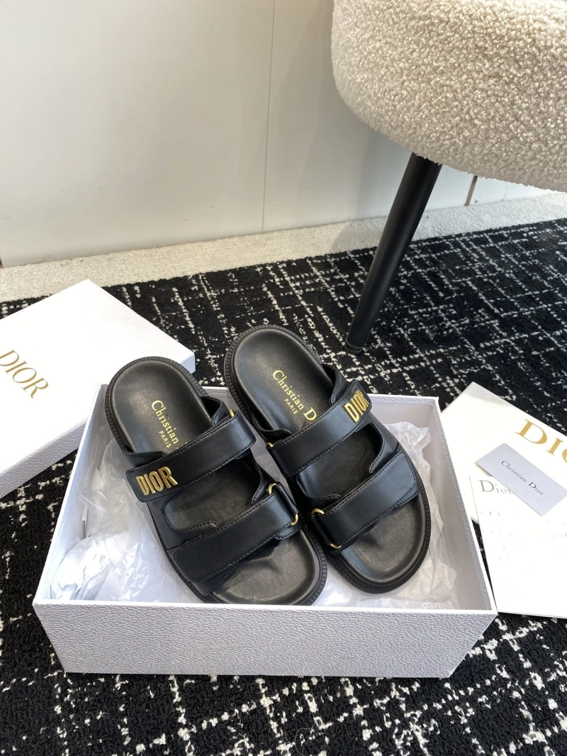 Reliable Chxnxl Slippers 130372