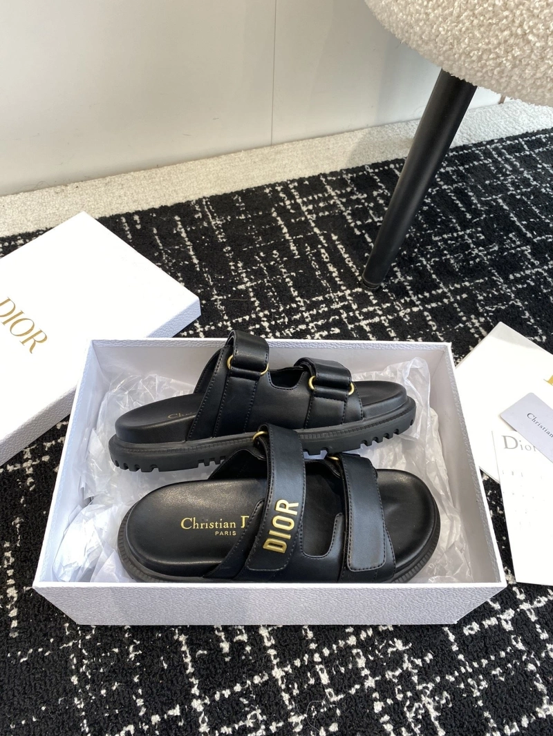 Reliable Chxnxl Slippers 130372