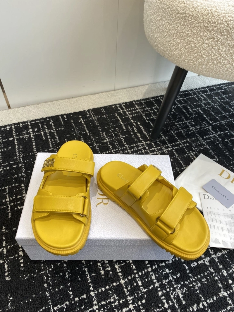 ModernLook Chxnxl Slippers 130357