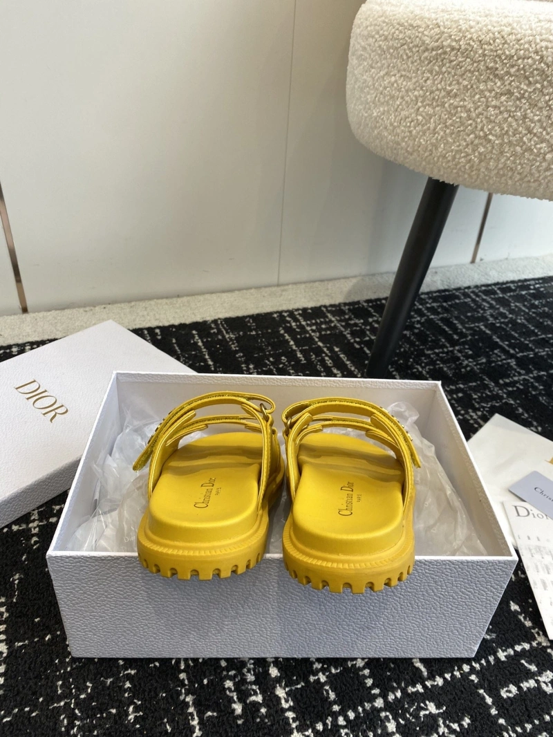 ModernLook Chxnxl Slippers 130357