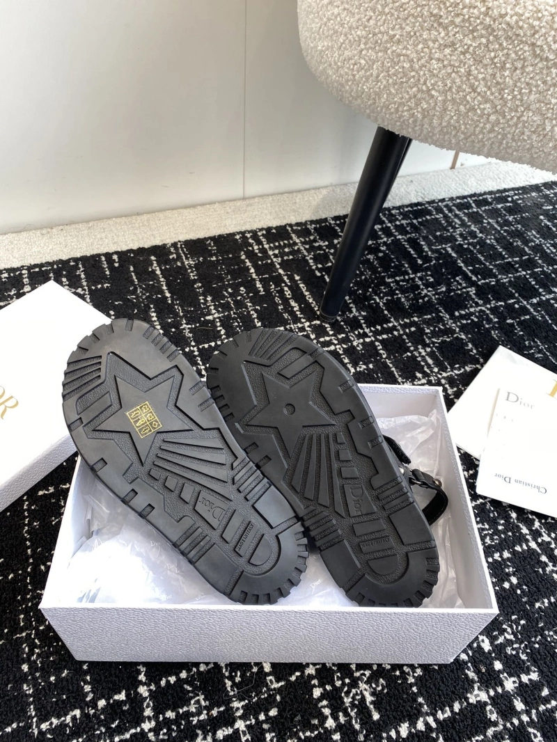 Chxnxl Sandals UrbanStyle 130862