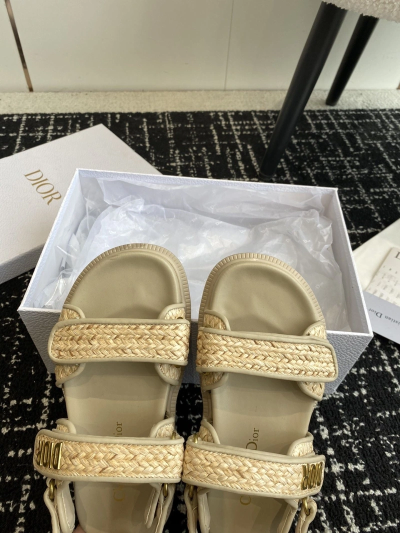 Sleek Chxnxl Sandals 130850