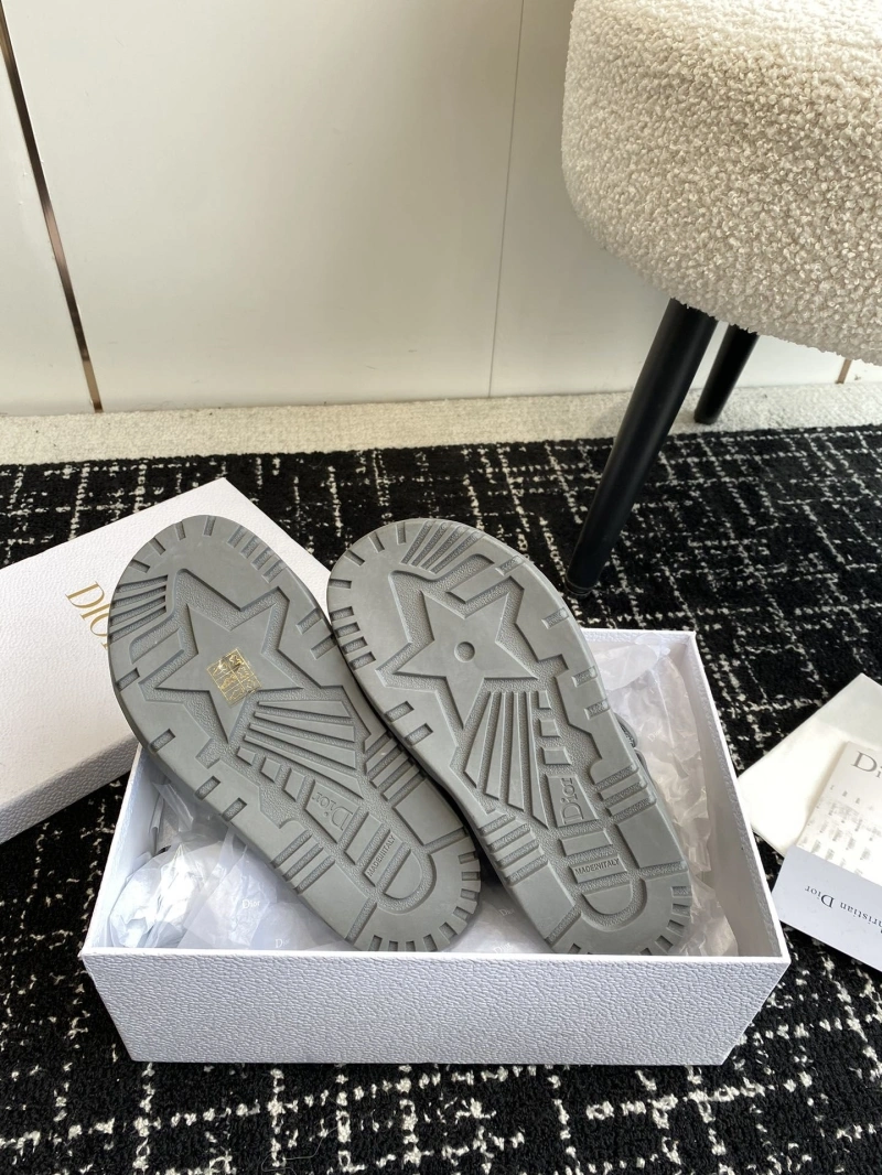 WellDesigned Chxnxl Sandals 130848