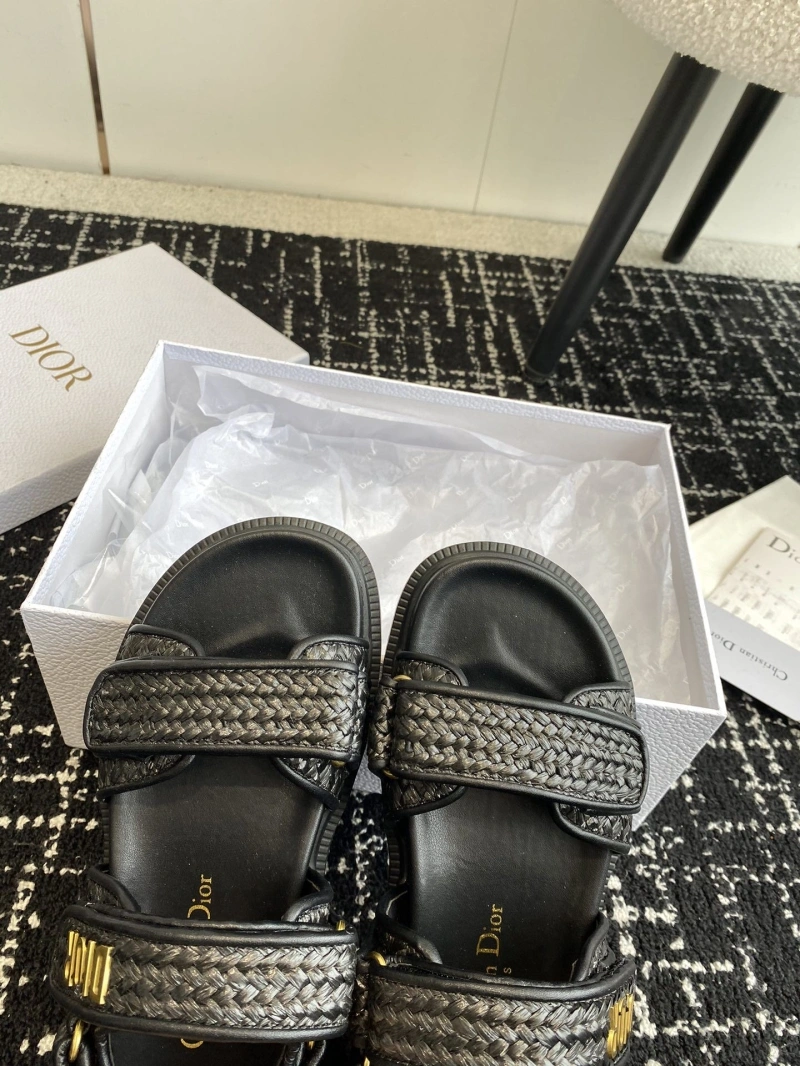 Unique Chxnxl Sandals 130854