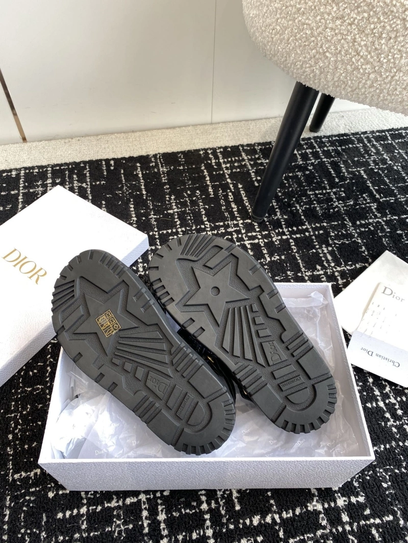 Unique Chxnxl Sandals 130854