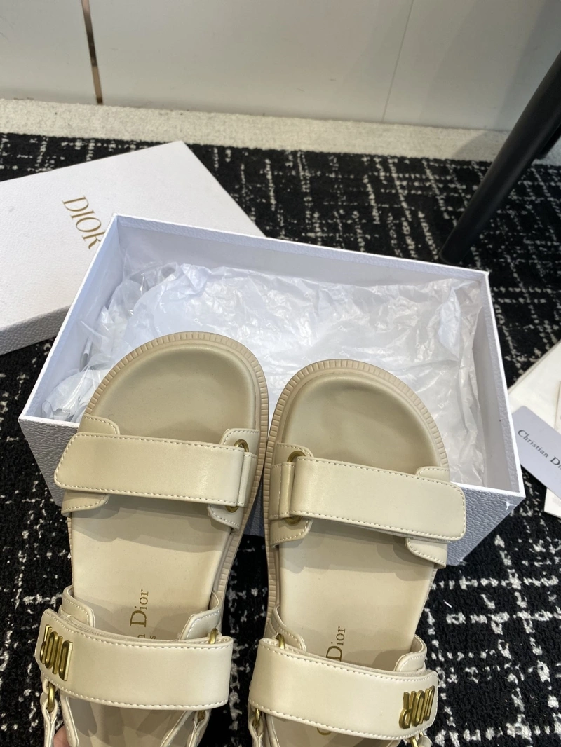Vibrant Chxnxl Sandals 130845