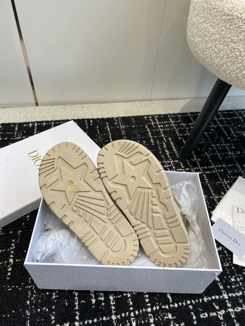 Vibrant Chxnxl Sandals 130845