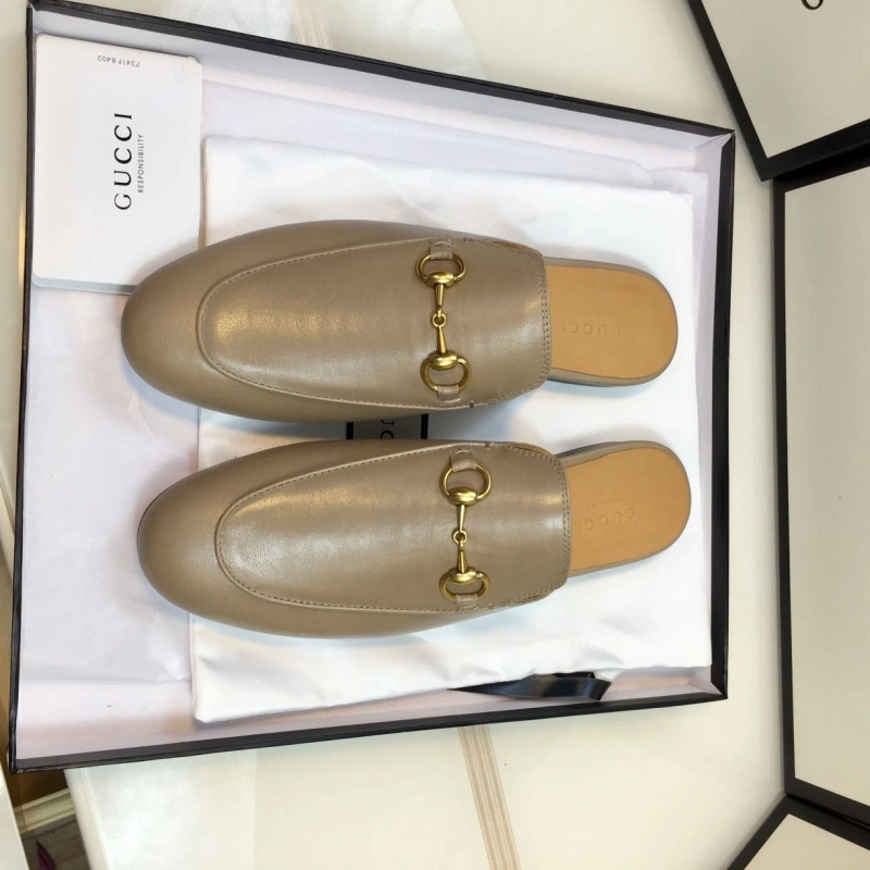 Versatile Gxccx Slippers 164777