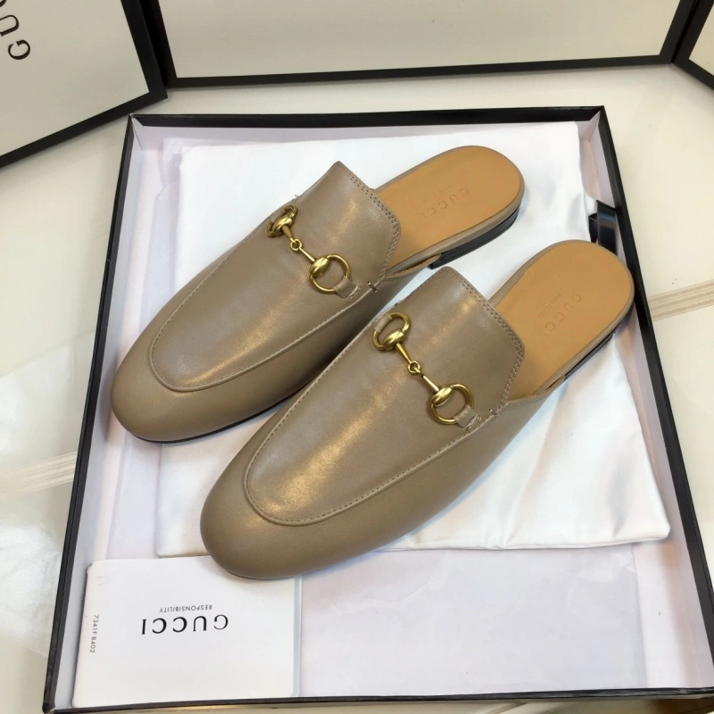 Versatile Gxccx Slippers 164777