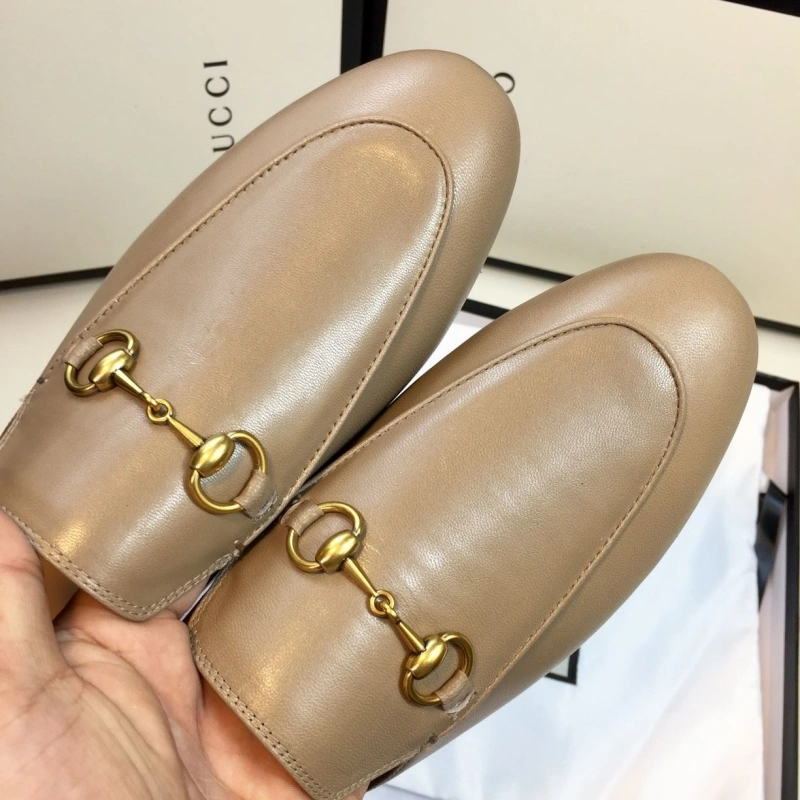 Versatile Gxccx Slippers 164777
