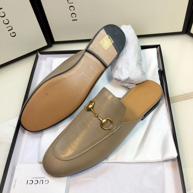 Versatile Gxccx Slippers 164777