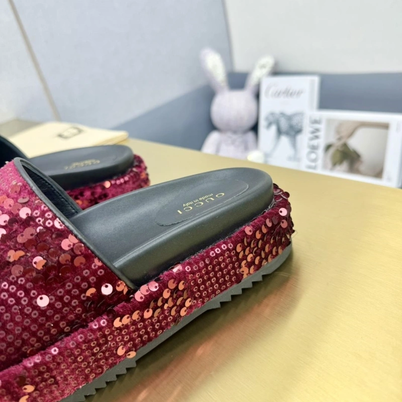 Gxccx Slippers Flexible 164746
