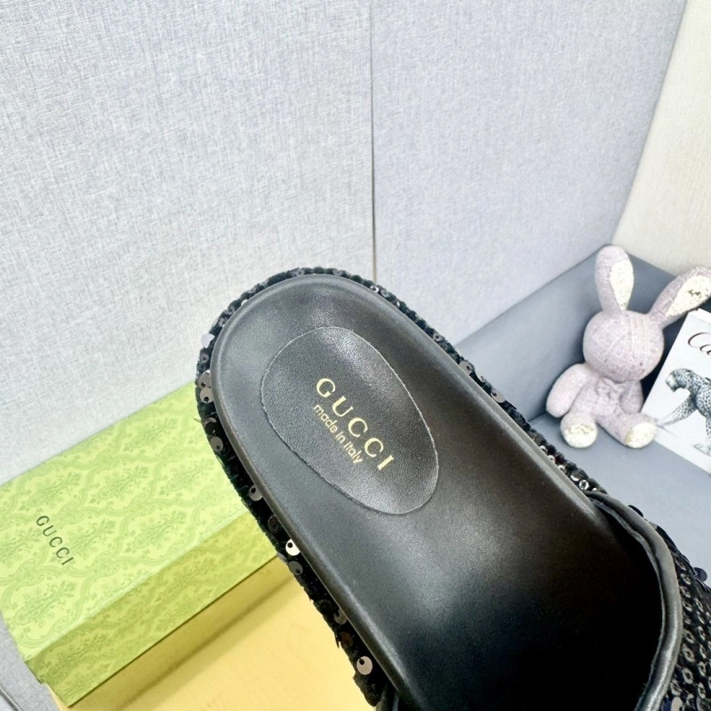 WellDesigned Gxccx Slippers 164740