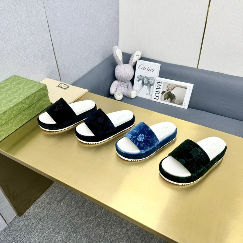 Vibrant Gxccx Slippers 164734
