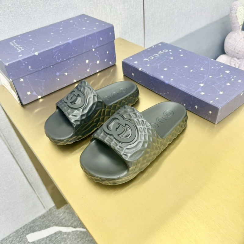 Gxccx Slippers Timeless 164731