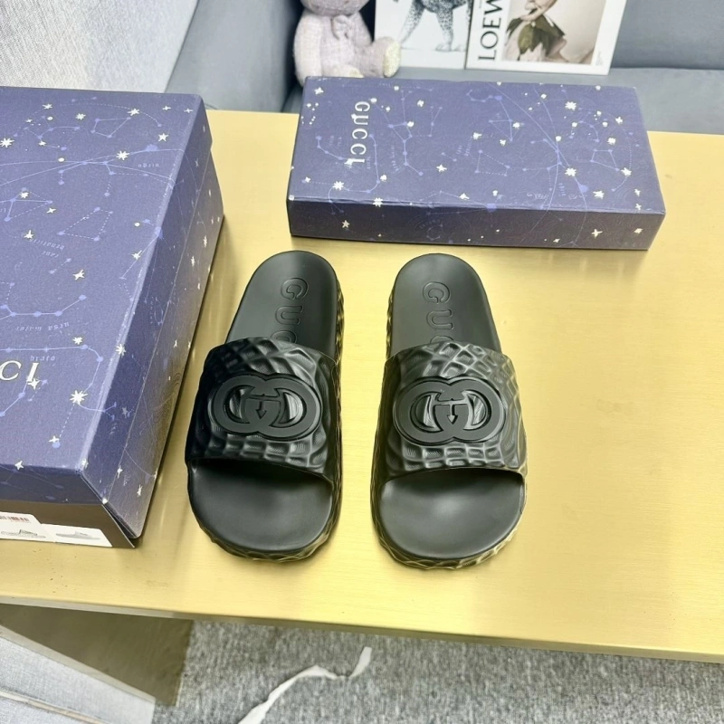 Gxccx Slippers Timeless 164731