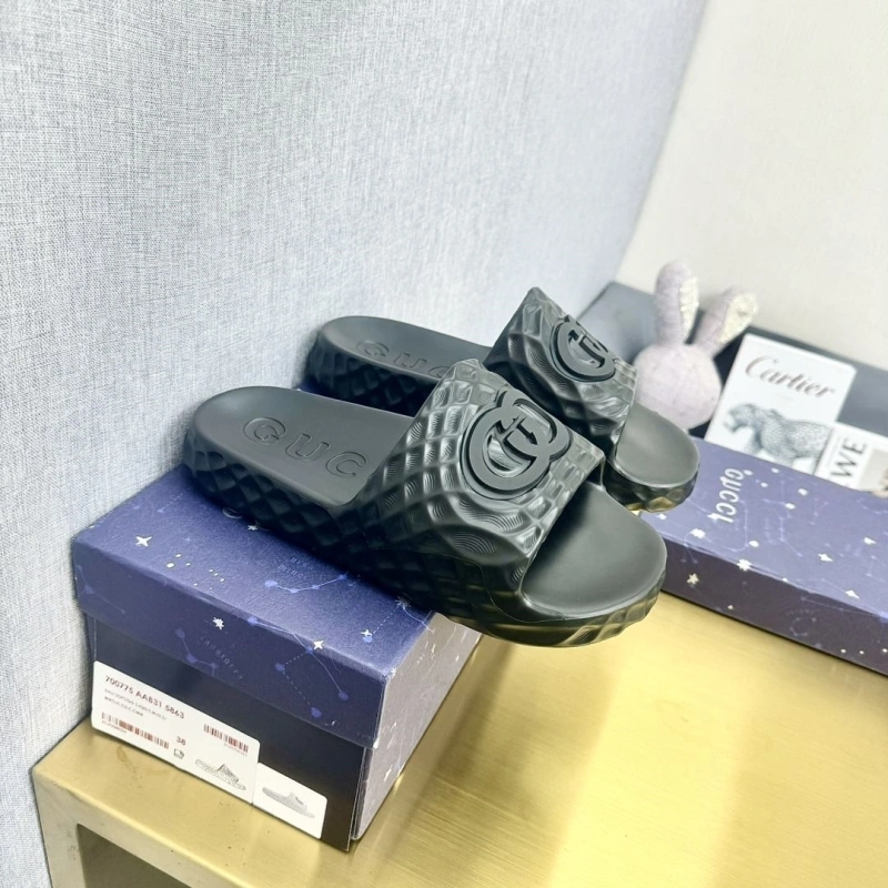 Gxccx Slippers Timeless 164731