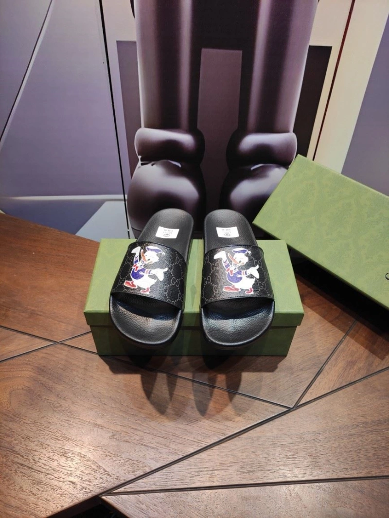 Sophisticated Gxccx Slippers 164718