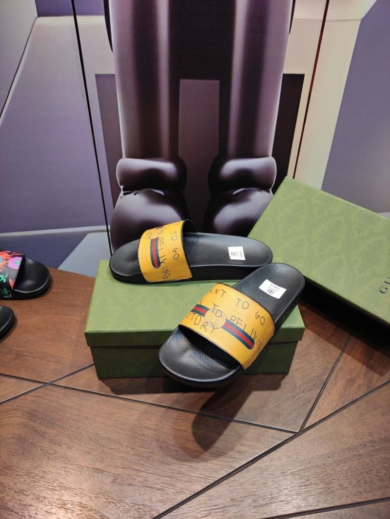 Versatile Gxccx Slippers 164716