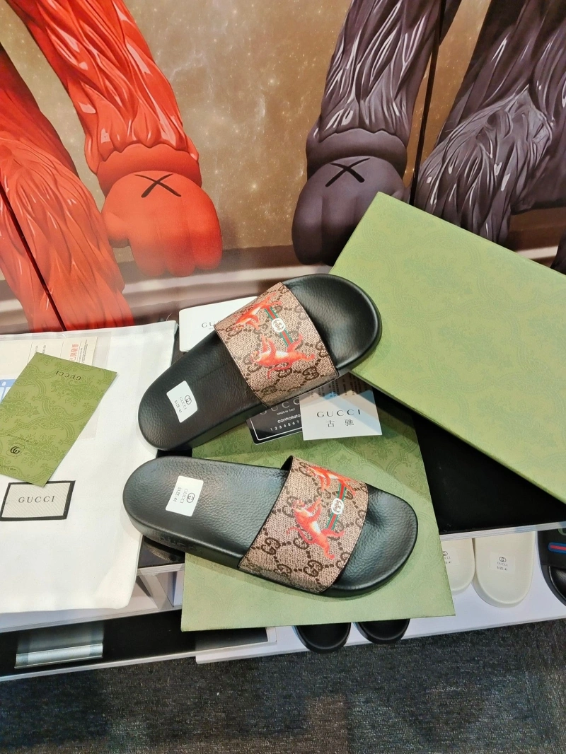 Stylish Gxccx Slippers 164698