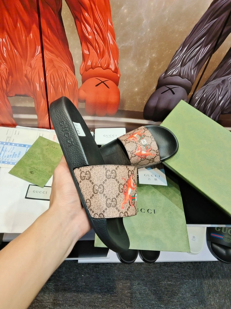 Stylish Gxccx Slippers 164698