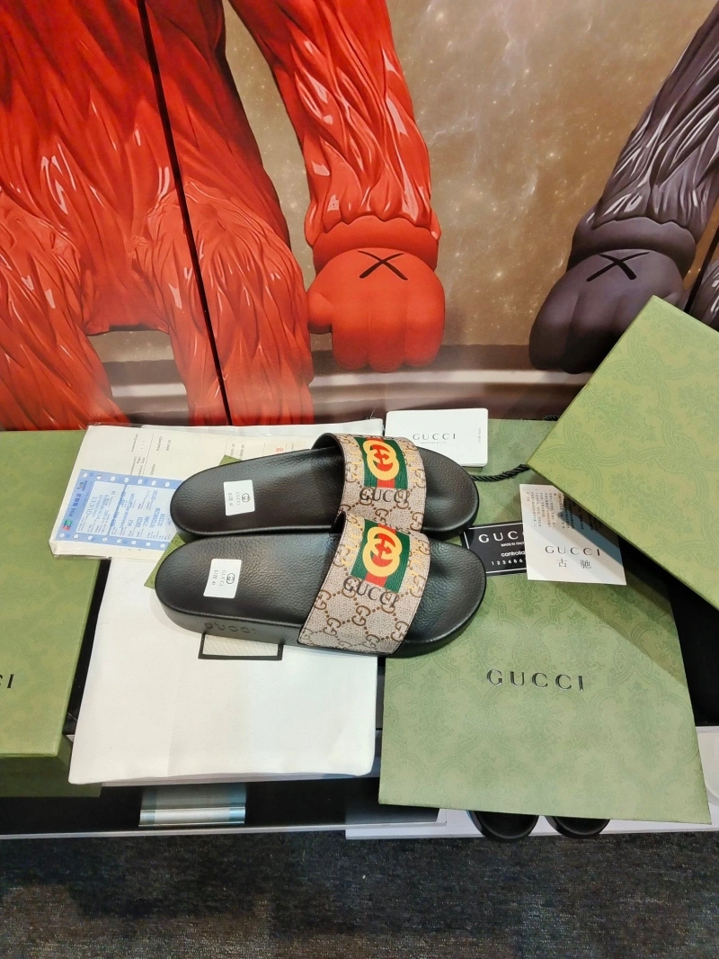 Gxccx Slippers Bright 164703