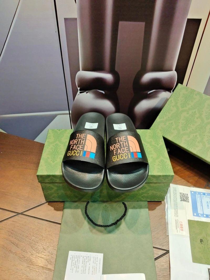 EyeCatching Gxccx Slippers 164639