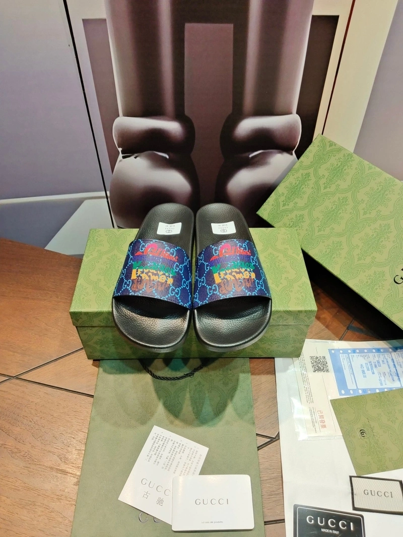 Versatile Gxccx Slippers 164669