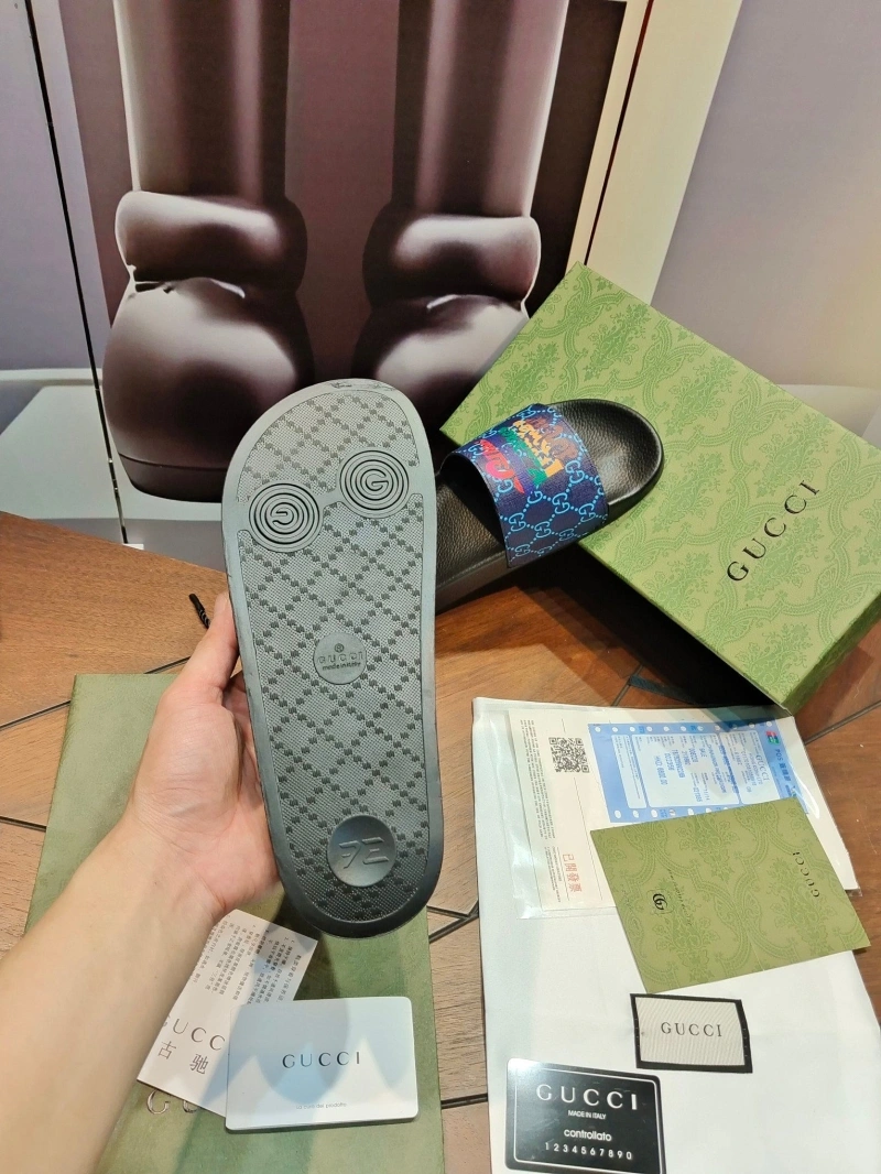 Versatile Gxccx Slippers 164669