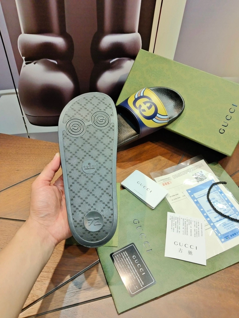 Versatile Gxccx Slippers 164655