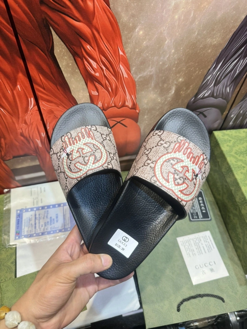 Affordable Gxccx Slippers 164616