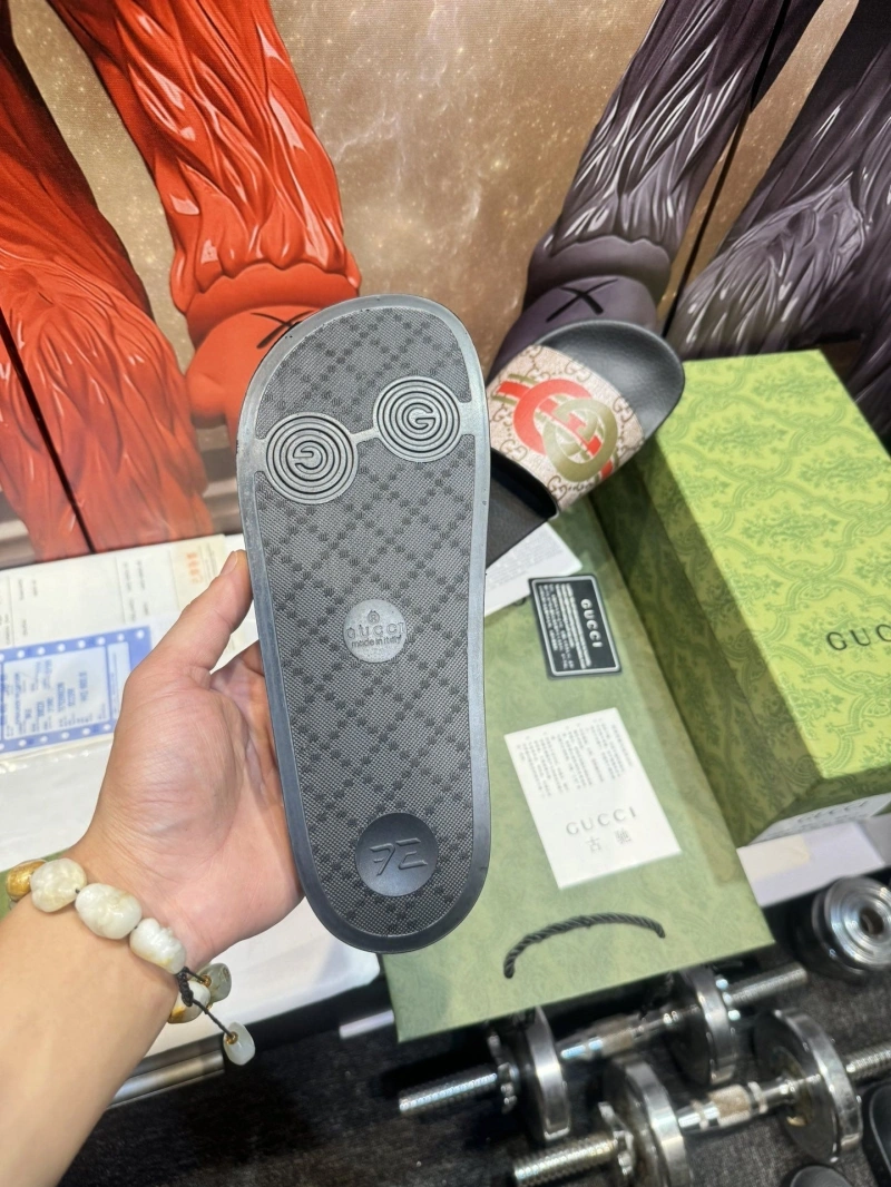 EyeCatching Gxccx Slippers 164618