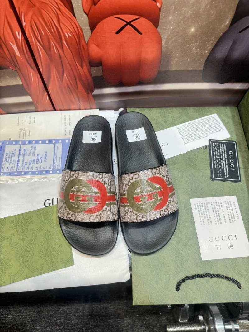 EyeCatching Gxccx Slippers 164618