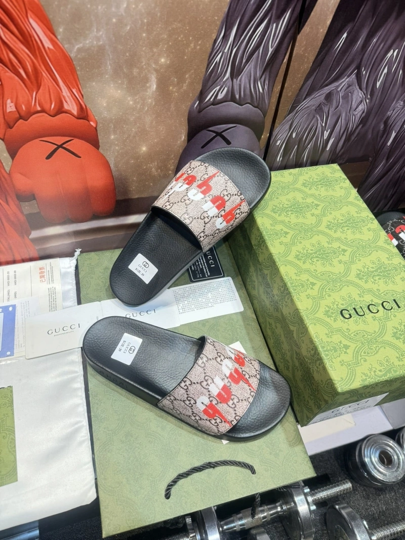 WellDesigned Gxccx Slippers 164599