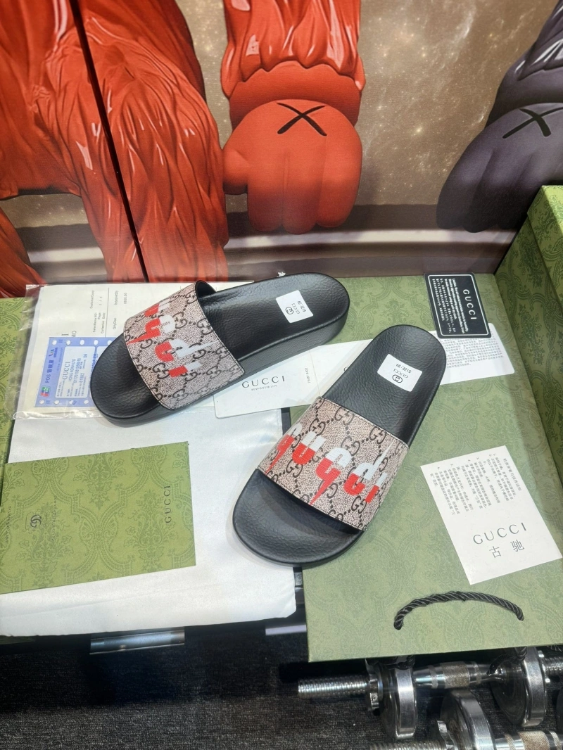 WellDesigned Gxccx Slippers 164599