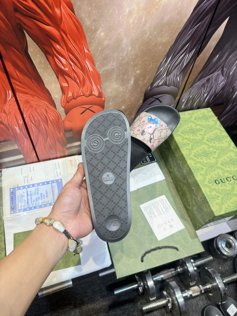 SportInspired Gxccx Slippers 164600