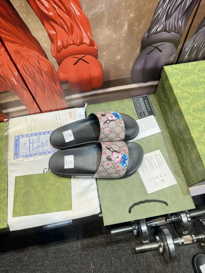 SportInspired Gxccx Slippers 164600