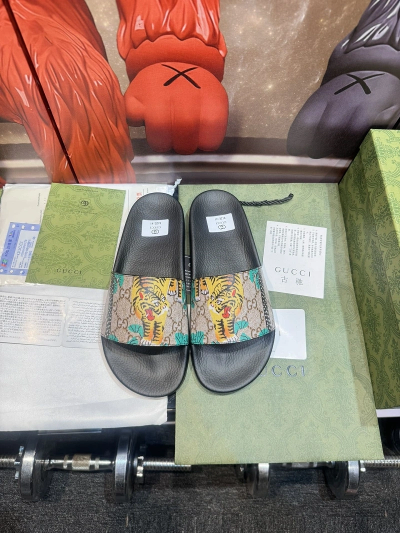 Bright Gxccx Slippers 164573