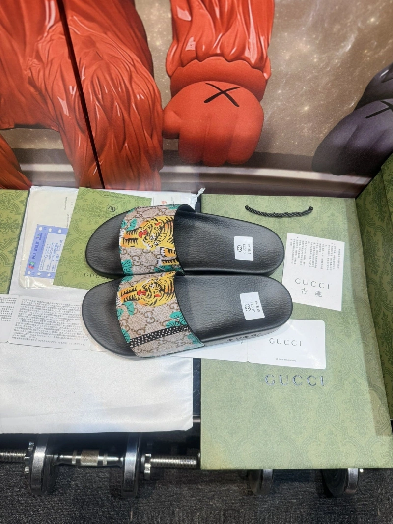 Bright Gxccx Slippers 164573